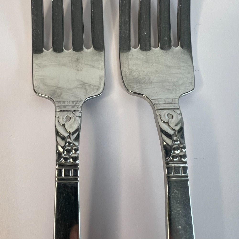 Set of 2 Northland Dinner Forks – 7.5" Square Glossy WM Rogers/Oneida Stainless